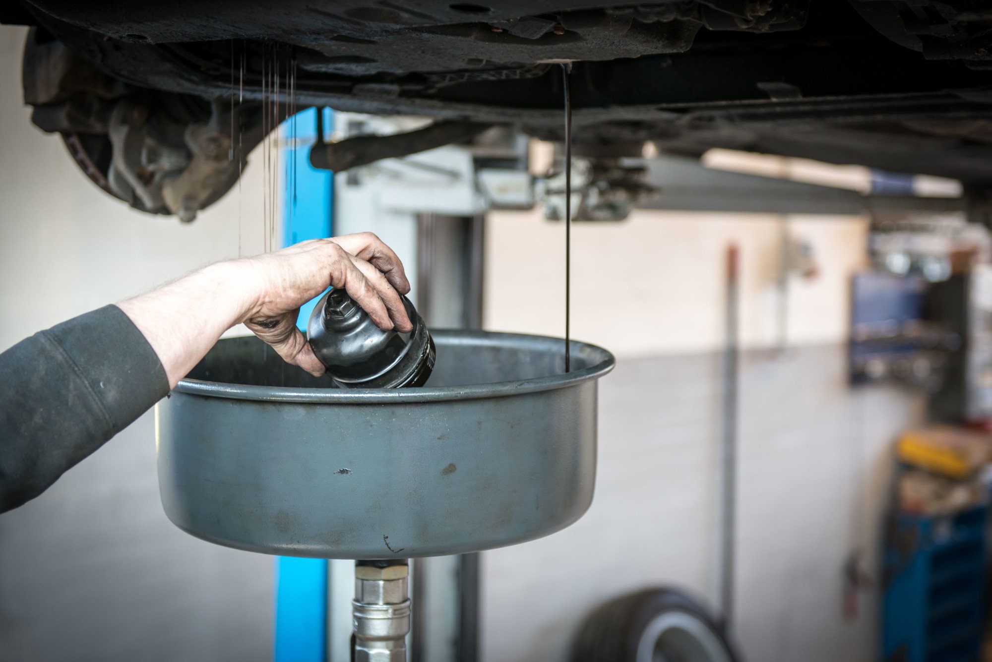 How Do You Get Oil Off A Garage Floor